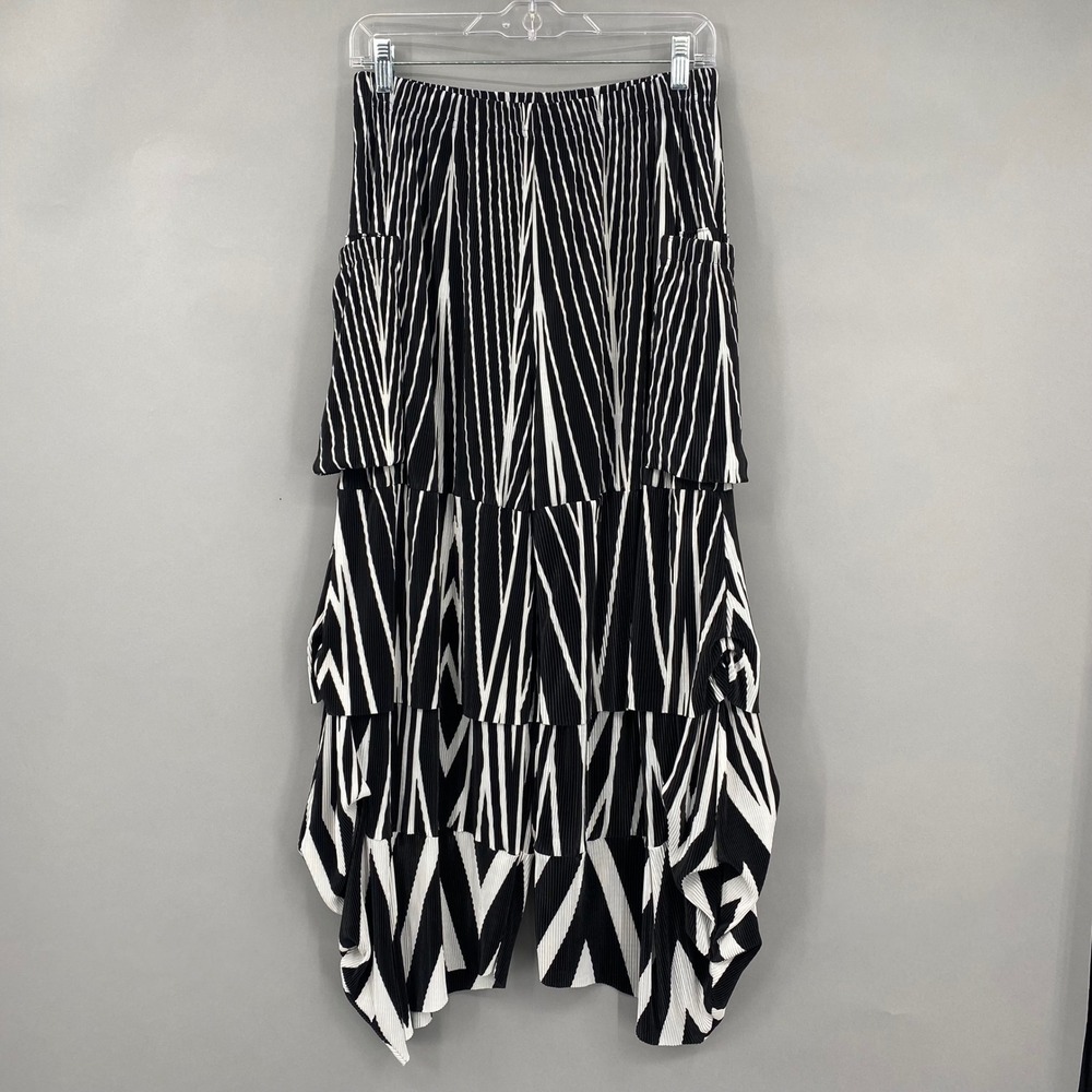 Samuel Dong Plisse Pleat Wide Leg Pants Black White Stripe Sz XS
Barrel Leg Edgy